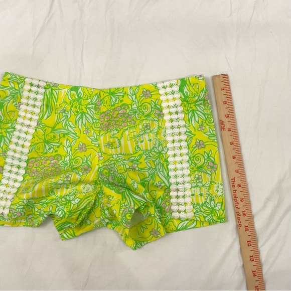 Lilly Pulitzer Size 0 Shorts Liza Crazy Cat House Print 
Green Yellow White - Picture 9 of 12